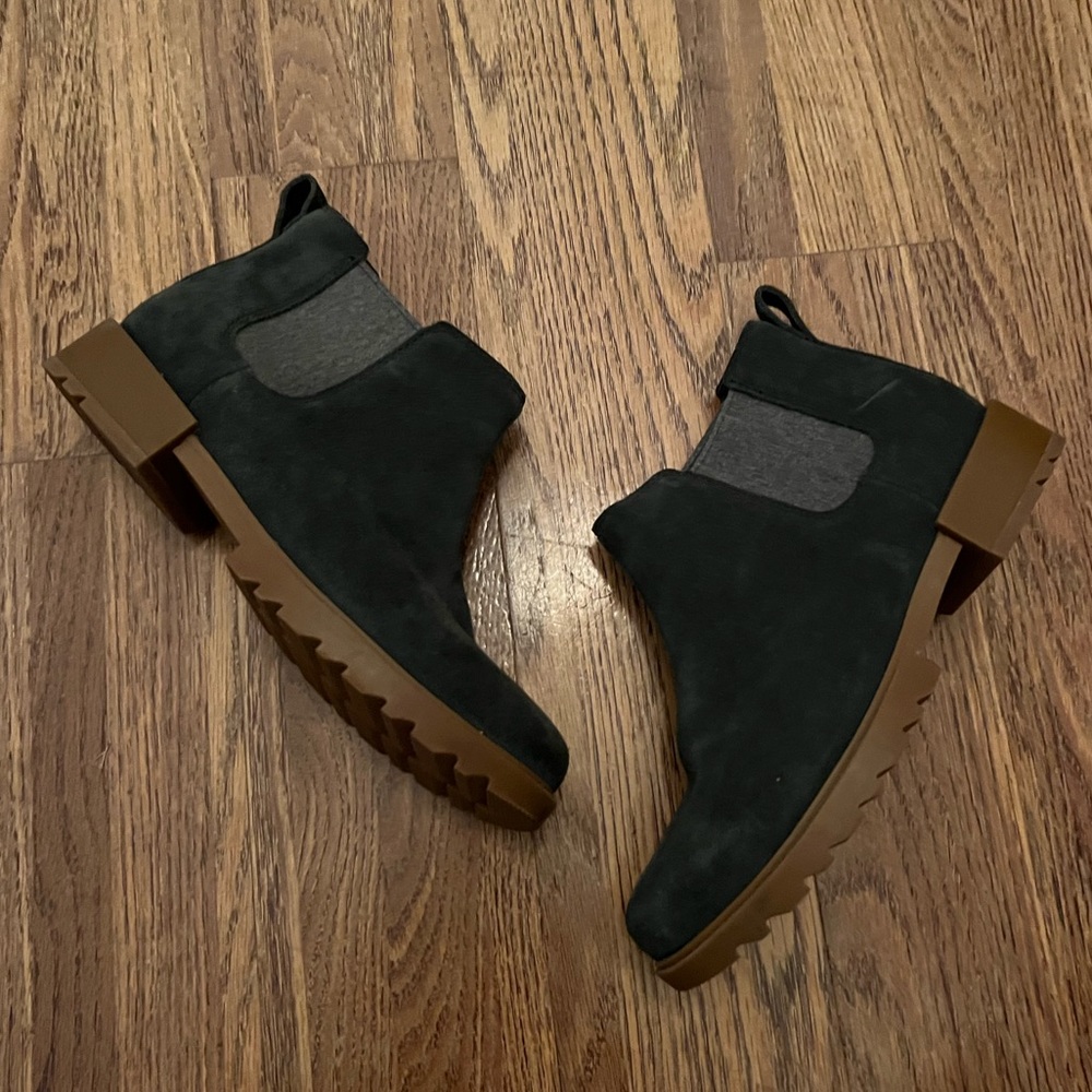 Sorel Emelie II Gray Suede Chelsea Boots, 8